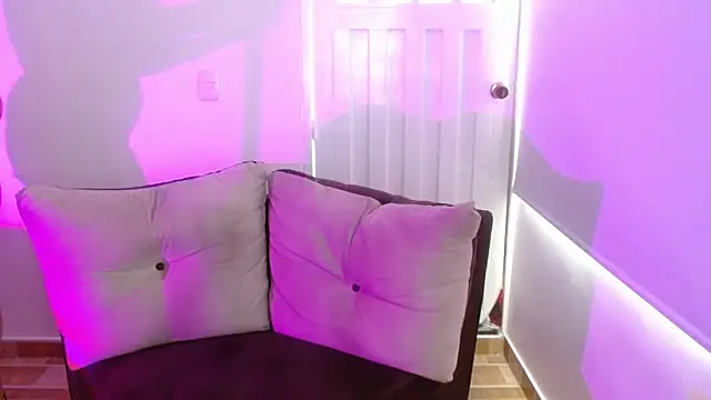 Chat +18 de milfrousse ao vivo