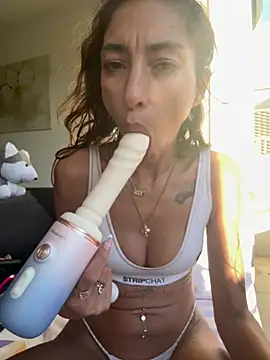 Chatroom XXX en direct de Amani_thewolf