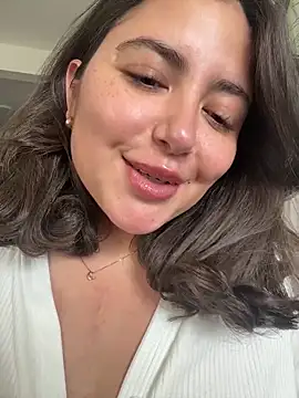 sukhakunis1 webcam show