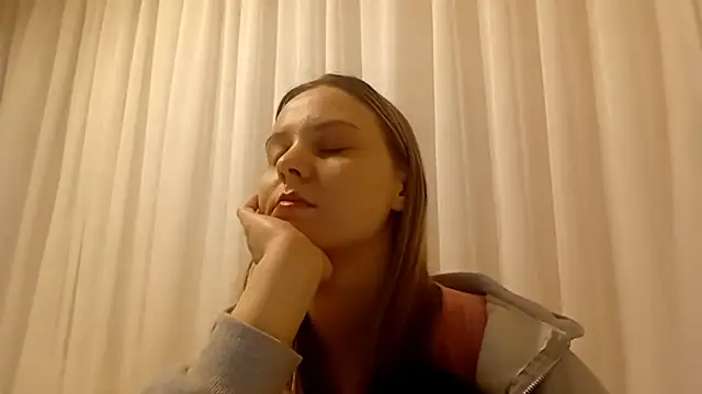 CrackShirker 即時 XXX 聊天