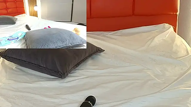 LiaMonroee_ Chat XXX in diretta