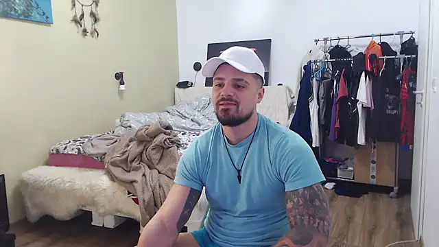 Chat +18 de Tiberius_hunk ao vivo