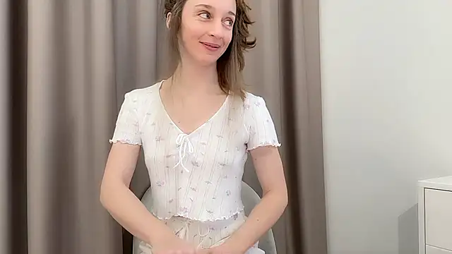 ShySchoolGirlのライブXXXチャット