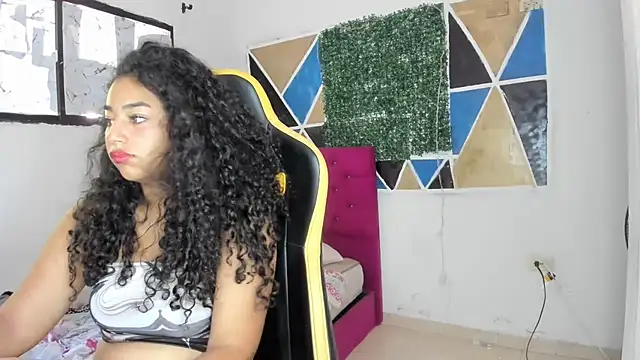 emily_stars1 webkamerás műsora