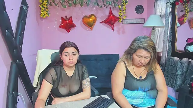 lesbiancuple live XXX chat