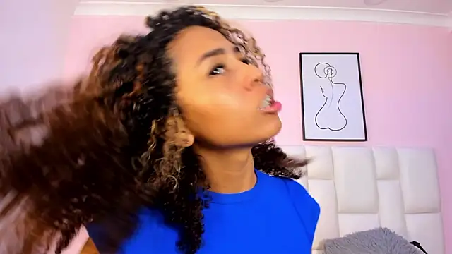 LunaBelluci Chat XXX in diretta