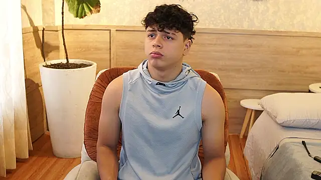 Chat +18 de Ethan_occonor ao vivo