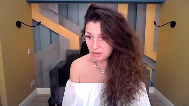 EllaLongのライブXXXチャット