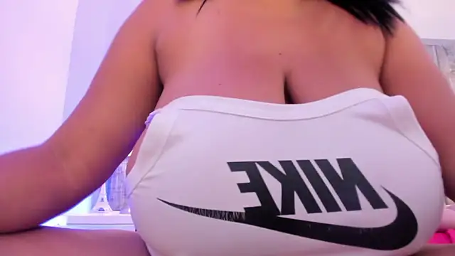 Ciara_Benet élő XXX-chatje