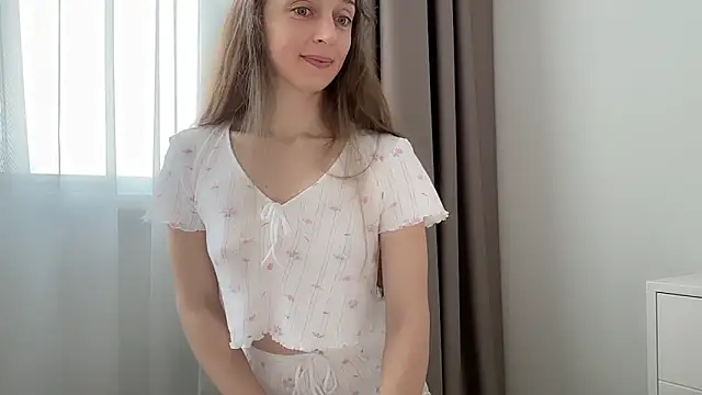 ShySchoolGirl Live XXX-chat