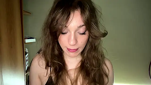 Alisa_baby_foxのライブXXXチャット