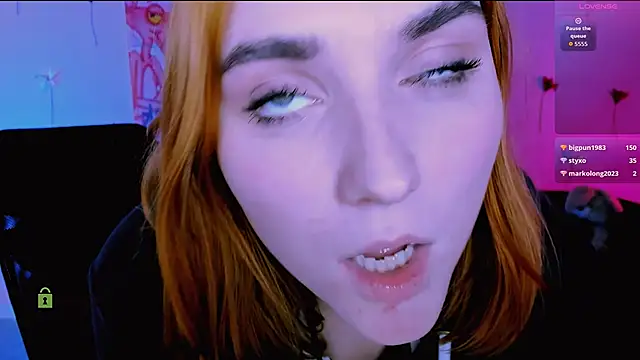 Živý XXX chat casey_meow_