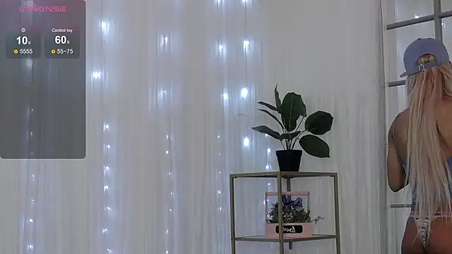 SarahRaynex Chat XXX live