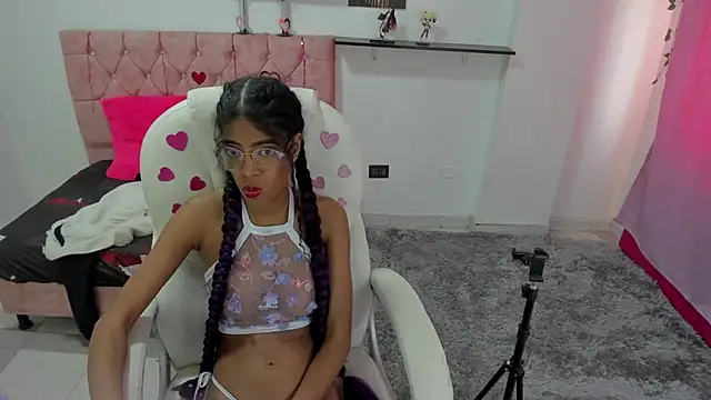 thianahorny Adlı Modelin Web Kamerası Şovu