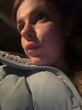 XXX chat uživo modela HarrietDart