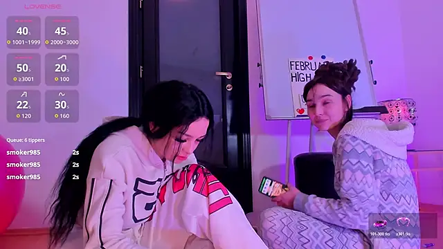 Peanaughty webkamerás műsora