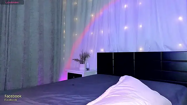 Evolet_Bee Pertunjukan Webcam