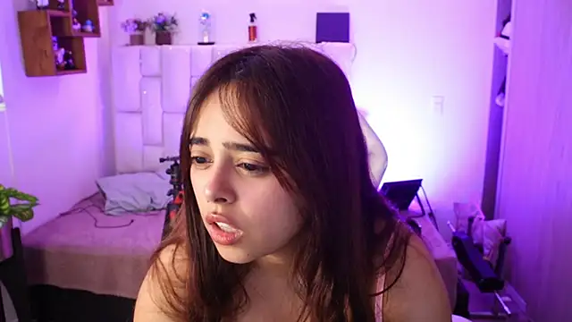 JennieBaee Chat XXX in diretta