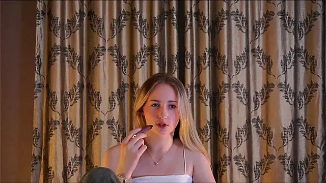 Chat XXX en directo de TraceeRebollar