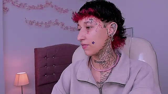 Luci_Rose élő XXX-chatje