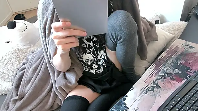 CeriseLapine Webcamshow