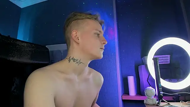 دردشة AlexxSweet الجنسية المباشرة