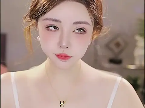 Qiaoqiao__のライブXXXチャット