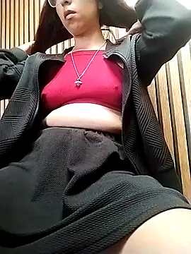 MirandaSingle élő XXX-chatje