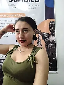 _Sarah-Office1: απευθείας συνομιλία ΧΧΧ