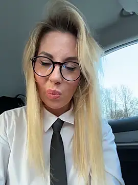 LisaMurrのライブXXXチャット