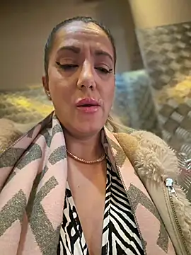 Show de adya-aly na webcam