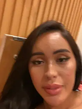 Seductive_3scort Live XXX Chat