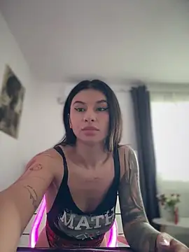 DramaQueen__ Live XXX-chat