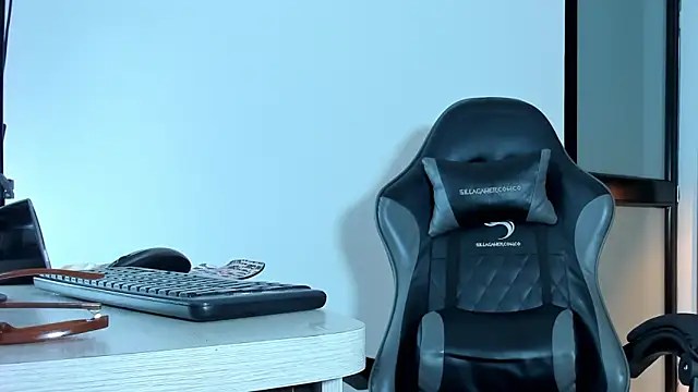 alma_fenix élő XXX-chatje