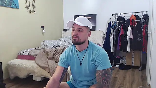 Chatroom XXX en direct de Tiberius_hunk