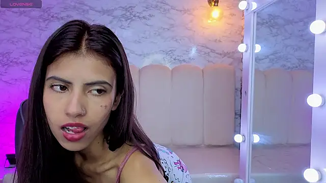 _Kitty_v Live XXX-Chat