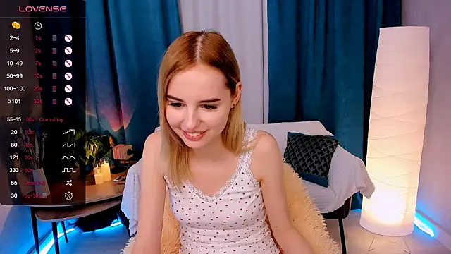 LillianShine élő XXX-chatje