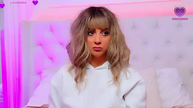 AriannaSins' Live XXX Chat