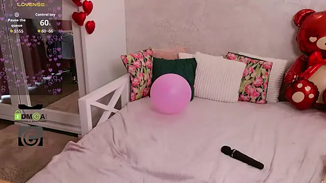 KellyKleine – Naživo XXX chat