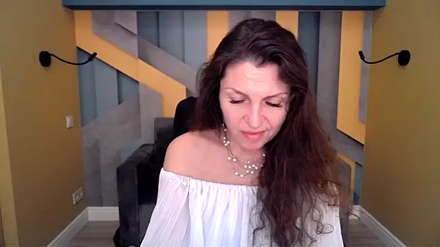 دردشة EllaLong الجنسية المباشرة