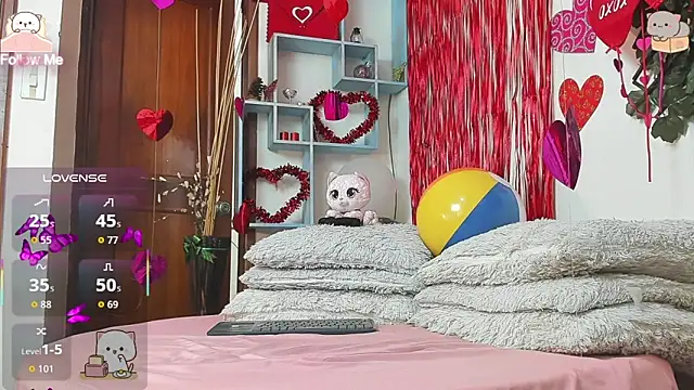 DestinyHills Adlı Modelin Canlı XXX Sohbeti