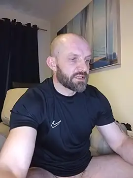 Andrewjames8391 Show Webcam