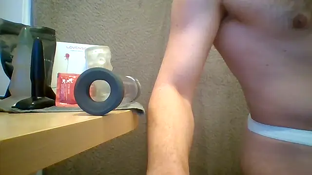 Oliverlong Show in webcam