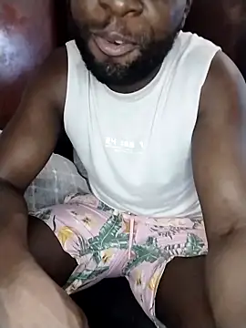 Stallion100のライブXXXチャット