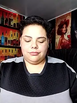 Hailey_Curvy লাইভ XXX চ্যাট