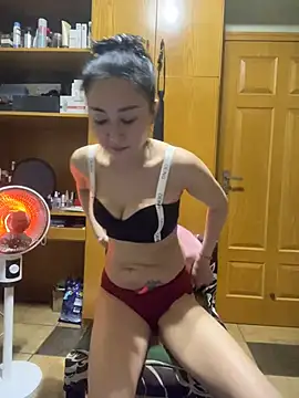 xiuchun100 লাইভ XXX চ্যাট