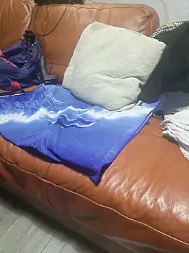 Show modela Dandmfun22 na web-kameri