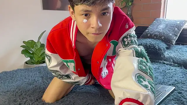 Czat XXX na żywo – Andy_Belier23