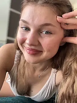 دردشة Emaline_Fane الجنسية المباشرة