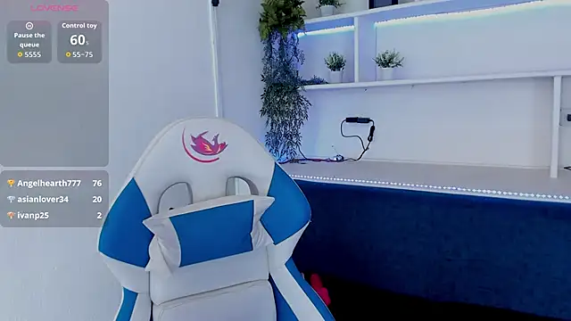 morgana_white élő XXX-chatje